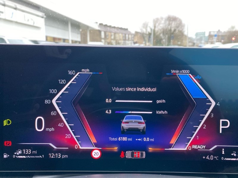 2025 (25) BMW 3 SERIES 330e 22.3 kWh M Sport 4dr Step Auto [Pro Pack] 5014592