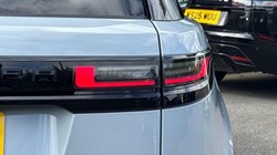 2026 (26) LAND ROVER RANGE ROVER VELAR 2.0 D200 MHEV Dynamic SE 5dr Auto 5802228
