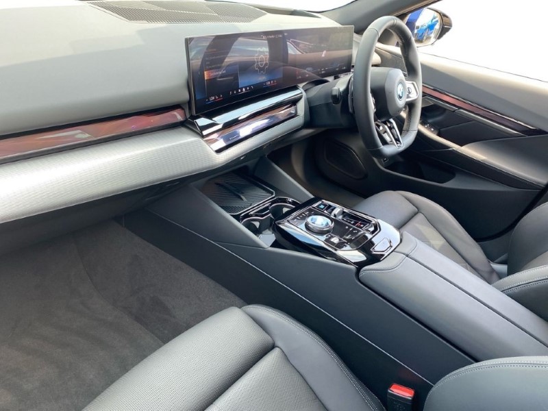 2025 (25) BMW I5 250kW eDrive40 M Sport 84kWh 4dr Auto 4657116