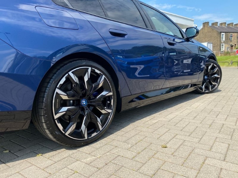 2025 (25) BMW I5 250kW eDrive40 M Sport 84kWh 4dr Auto 4657159