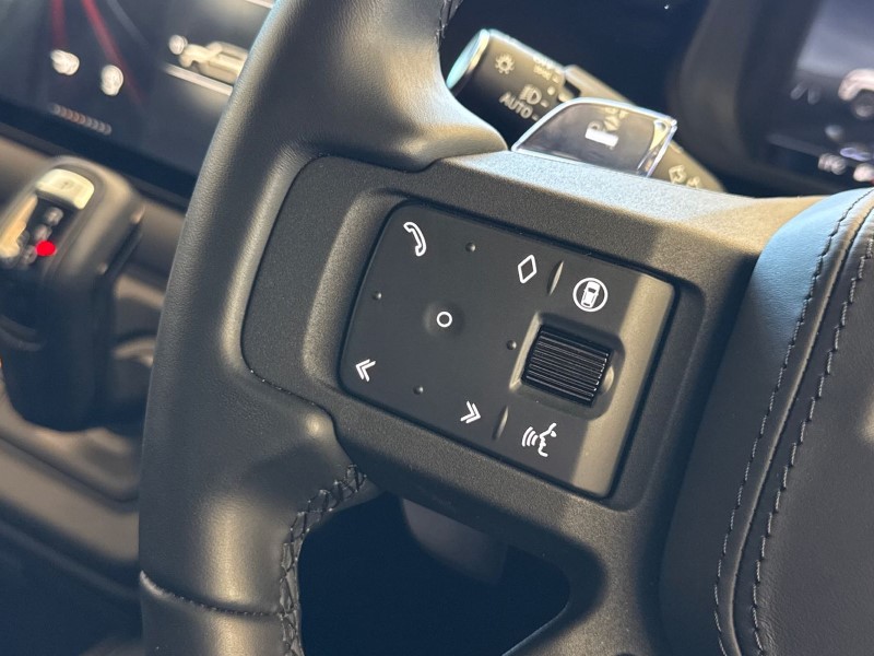 2025 (25) LAND ROVER DEFENDER 4.4 P635 Octa 110 5dr Auto 4603392