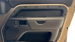 2025 (25) LAND ROVER DEFENDER 4.4 P635 Octa 110 5dr Auto 4603386