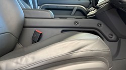 2025 (25) LAND ROVER DEFENDER 4.4 P635 Octa 110 5dr Auto 4603389