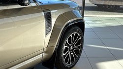 2025 (25) LAND ROVER DEFENDER 4.4 P635 Octa 110 5dr Auto 4603384