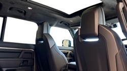 2025 (25) LAND ROVER DEFENDER 4.4 P635 Octa 110 5dr Auto 4603385