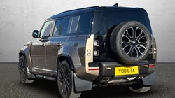 2025 (25) LAND ROVER DEFENDER 4.4 P635 Octa 110 5dr Auto 4603366