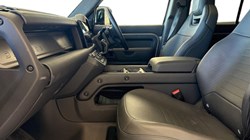 2025 (25) LAND ROVER DEFENDER 4.4 P635 Octa 110 5dr Auto 4603367