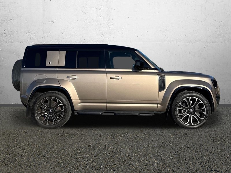 2025 (25) LAND ROVER DEFENDER 4.4 P635 Octa 110 5dr Auto 4603369