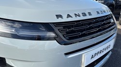 2025 (25) LAND ROVER RANGE ROVER EVOQUE 2.0 D200 Dynamic SE 5dr Auto 4491912