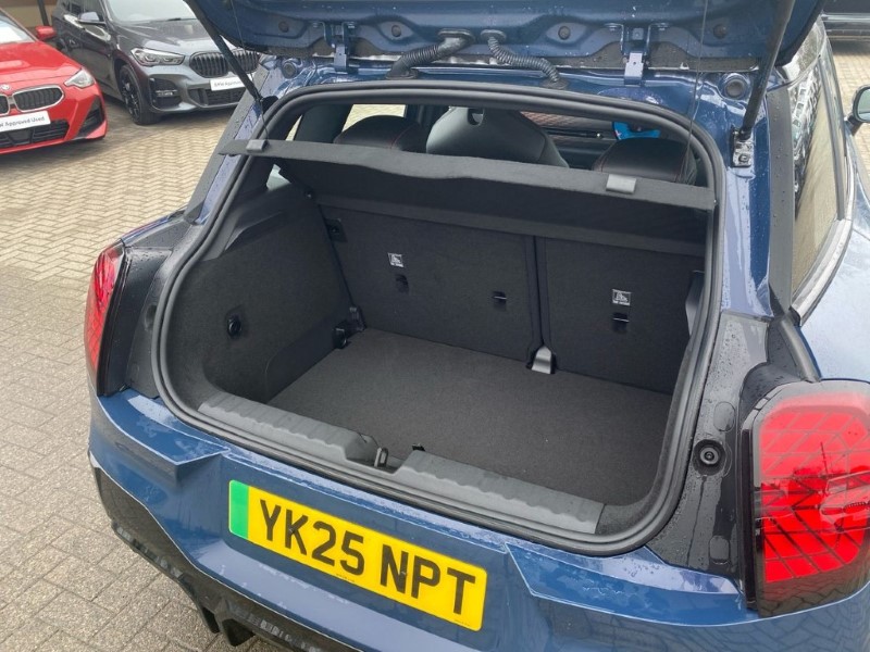 2025 (25) MINI ACEMAN 160kW SE Sport 54kWh 5dr Auto 5045304