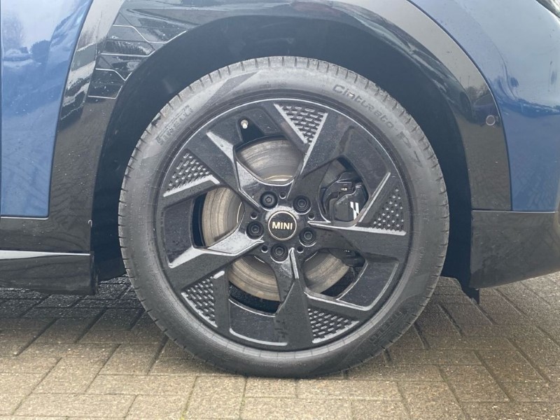 2025 (25) MINI ACEMAN 160kW SE Sport 54kWh 5dr Auto 5045281