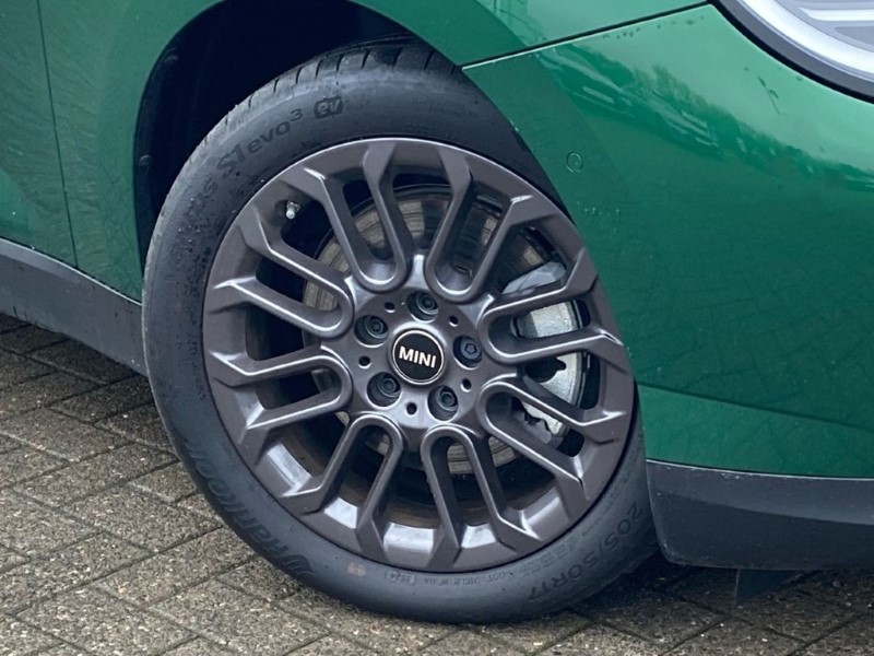 2025 (25) MINI COOPER 135kW E Exclusive 41kWh 3dr Auto 5044332