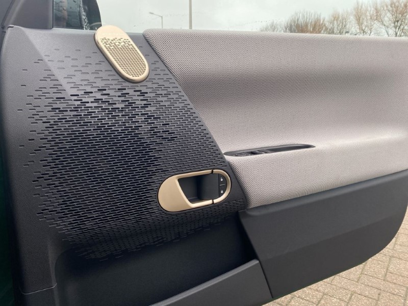 2025 (25) MINI COOPER 135kW E Exclusive 41kWh 3dr Auto 5044309