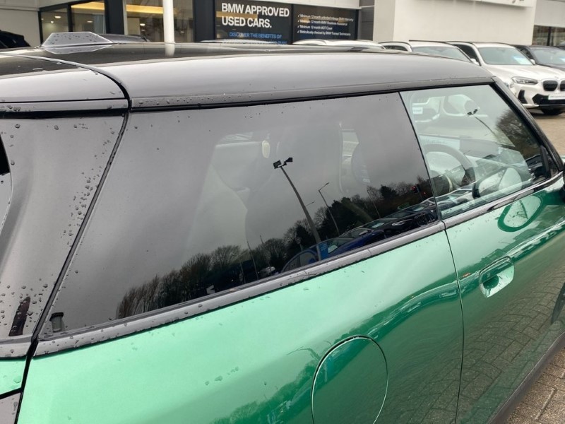 2025 (25) MINI COOPER 135kW E Exclusive 41kWh 3dr Auto 5044339