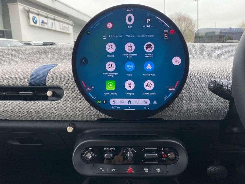 2025 (25) MINI COOPER 135kW E Exclusive 41kWh 3dr Auto 5044313