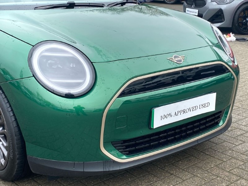 2025 (25) MINI COOPER 135kW E Exclusive 41kWh 3dr Auto 5044330