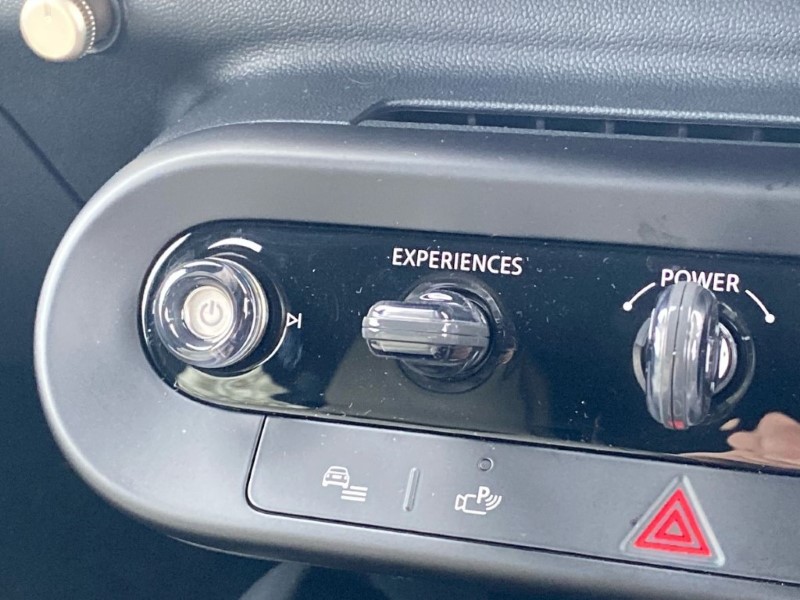 2025 (25) MINI COOPER 135kW E Exclusive 41kWh 3dr Auto 5044306