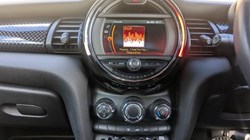 2020 (70) MINI HATCHBACK 2.0 Cooper S Sport II 3dr Auto 4553337
