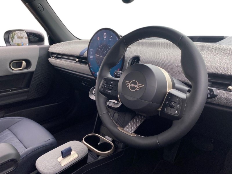 2025 (25) MINI COOPER 1.5 C Exclusive 3dr Auto 5044180