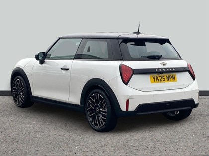2025 (25) MINI COOPER 1.5 C Exclusive 3dr Auto