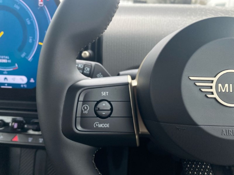 2025 (25) MINI COOPER 1.5 C Exclusive 3dr Auto 5044191