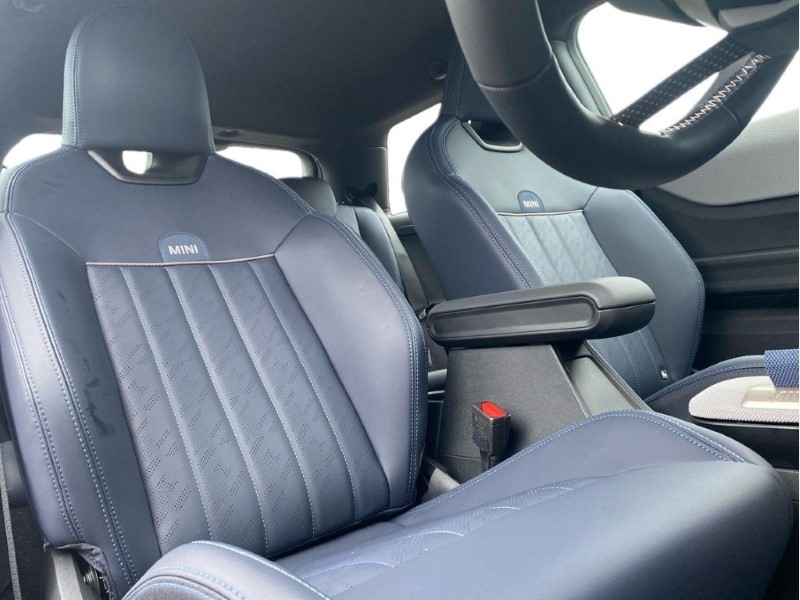 2025 (25) MINI COOPER 1.5 C Exclusive 3dr Auto 5044185