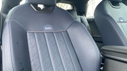 2025 (25) MINI COOPER 1.5 C Exclusive 3dr Auto 5044198
