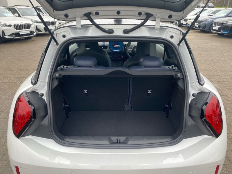 2025 (25) MINI COOPER 1.5 C Exclusive 3dr Auto 5044187