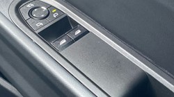 2025 (25) MINI COOPER 1.5 C Exclusive 3dr Auto 5044196