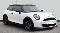2025 (25) MINI COOPER 1.5 C Exclusive 3dr Auto 5044175