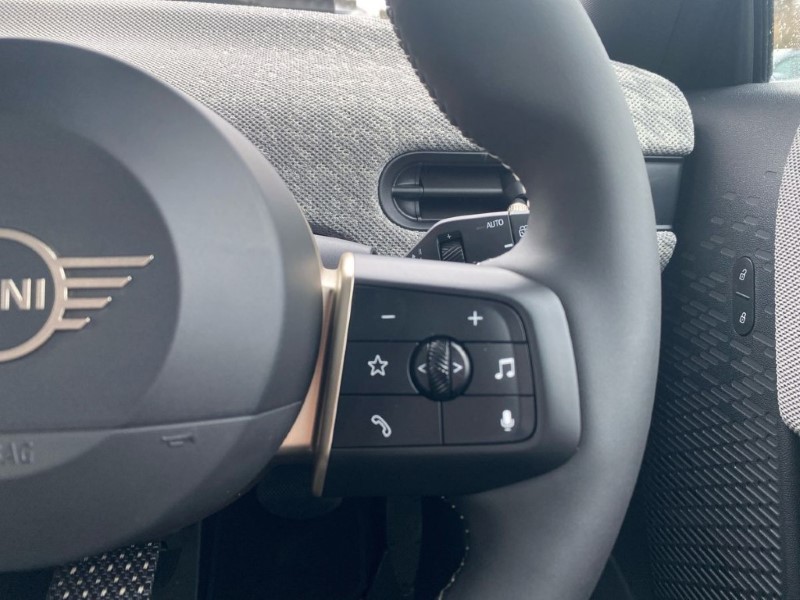 2025 (25) MINI COOPER 1.5 C Exclusive 3dr Auto 5044192