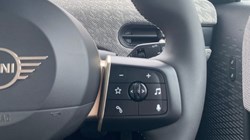 2025 (25) MINI COOPER 1.5 C Exclusive 3dr Auto 5044192