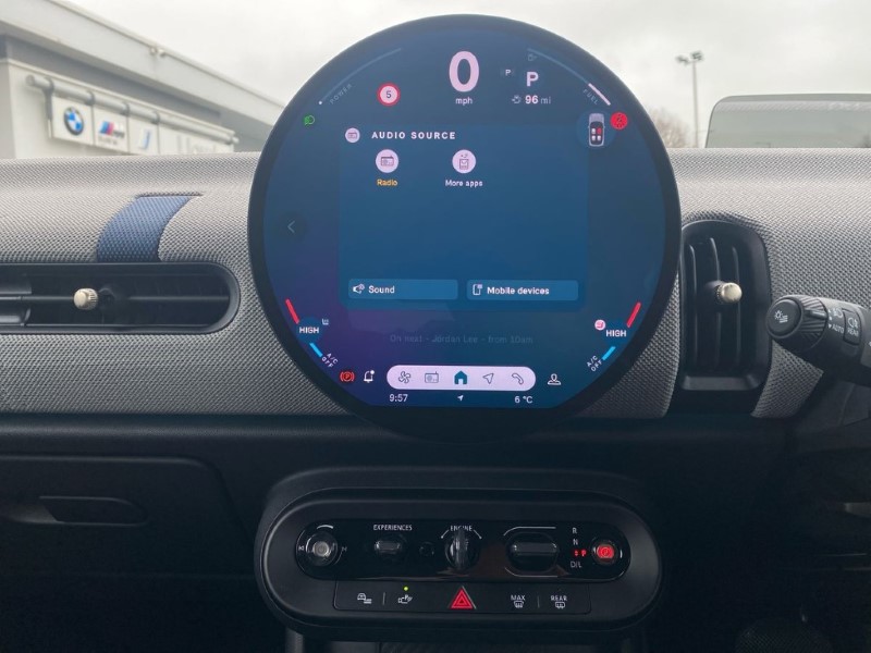 2025 (25) MINI COOPER 1.5 C Exclusive 3dr Auto 5044202