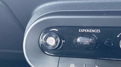 2025 (25) MINI COOPER 1.5 C Exclusive 3dr Auto 5044193