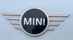2025 (25) MINI COOPER 1.5 C Exclusive 3dr Auto 5044219