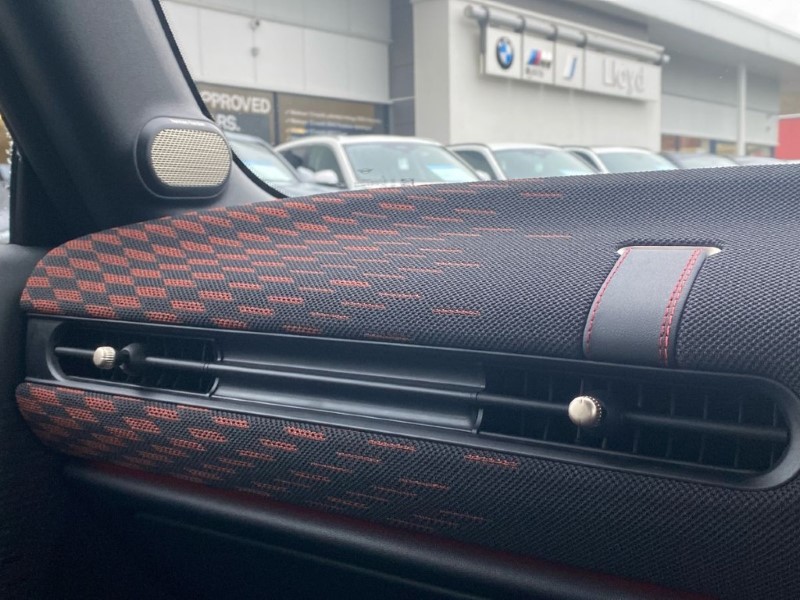 2025 (25) MINI COOPER 1.5 C Sport 2dr Auto 5044152