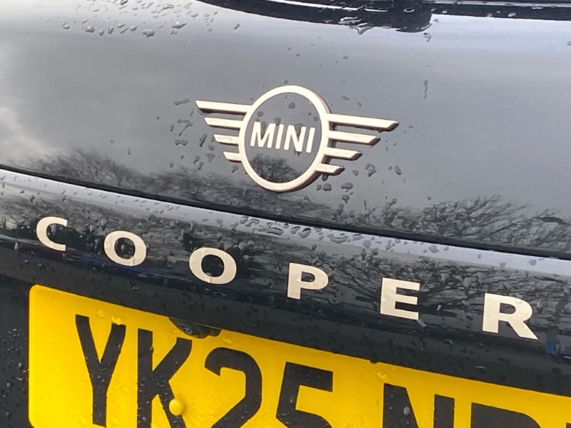 2025 (25) MINI COOPER 1.5 C Classic 5dr Auto 5044470