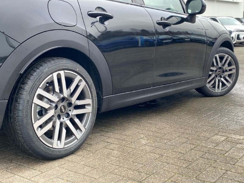 2025 (25) MINI COOPER 1.5 C Classic 5dr Auto 5044472