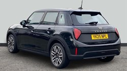 2025 (25) MINI COOPER 1.5 C Classic 5dr Auto 5044426