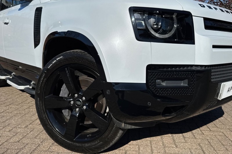 2022 (71) LAND ROVER DEFENDER 3.0 D300 X-Dynamic HSE 110 5dr Auto [7 Seat] 5258942