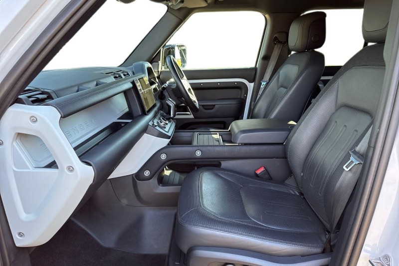 2022 (71) LAND ROVER DEFENDER 3.0 D300 X-Dynamic HSE 110 5dr Auto [7 Seat] 5258900