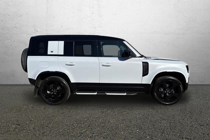 2022 (71) LAND ROVER DEFENDER 3.0 D300 X-Dynamic HSE 110 5dr Auto [7 Seat] 5258902