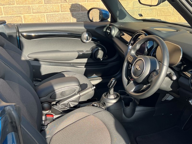 2021 (21) MINI CONVERTIBLE 1.5 Cooper Classic 2dr Auto 4579185