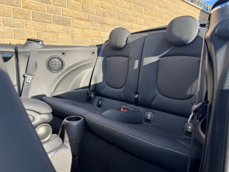 2021 (21) MINI CONVERTIBLE 1.5 Cooper Classic 2dr Auto 4579191