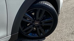 2019 (69) MINI HATCHBACK 1.5 Cooper Sport II 3dr Auto 4541674