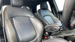 2019 (69) MINI HATCHBACK 1.5 Cooper Sport II 3dr Auto 4541637