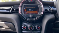 2019 (69) MINI HATCHBACK 1.5 Cooper Sport II 3dr Auto 4541634