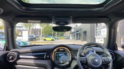 2019 (69) MINI HATCHBACK 1.5 Cooper Sport II 3dr Auto 4541647