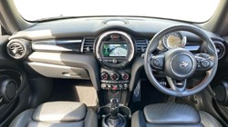 2019 (69) MINI HATCHBACK 1.5 Cooper Sport II 3dr Auto 4541630