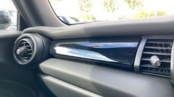 2019 (69) MINI HATCHBACK 1.5 Cooper Sport II 3dr Auto 4541659